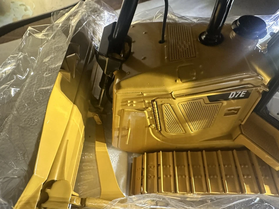 CATERPILLAR D-7E BULLDOZER WITH TRIPLE RIPPER BY CCM - Image 4 of 4