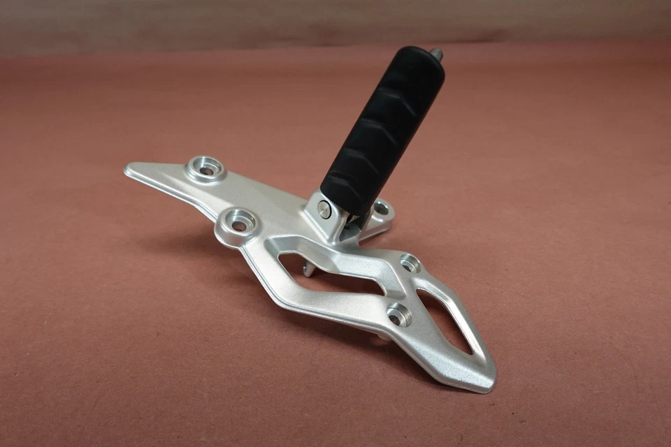 BMW R1200RS 2016 15-18 estriba delantera derecha del conductor Foto 2 de 4