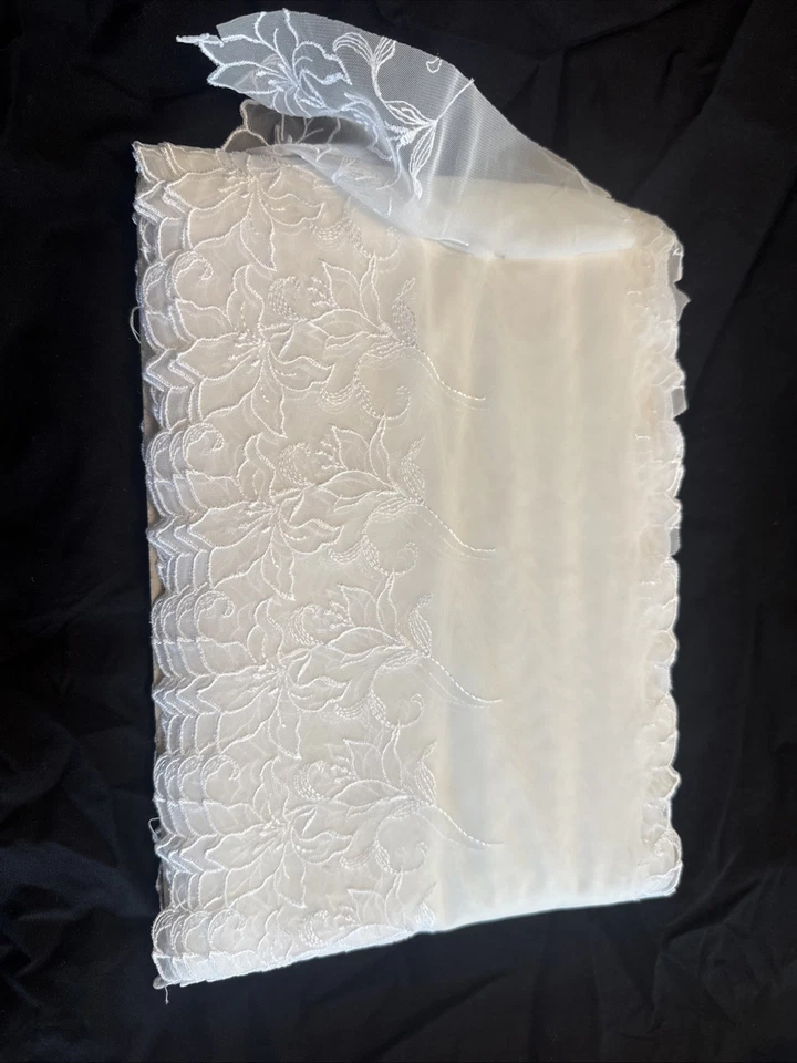 White Lace For Underwear Or Night Gown S .Lase trimming - Image 2 of 4