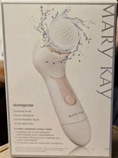 Mary Kay SKINVIGORATE Cleansing Brush with 2 Brush Heads & Batteries, New in Box