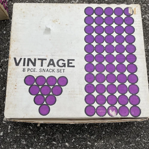 VTG ANCHOR HOCKING SERVA-SNACK GLASS PLATES & CUPS 8 PIECE SET GRAPE VINE