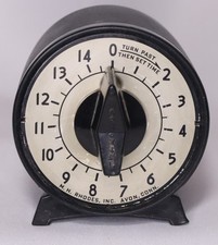 MH Rhodes 15 minute Timer Avon, Conn WORKS BUT DOES NOT KEEP ACCURATE TIME