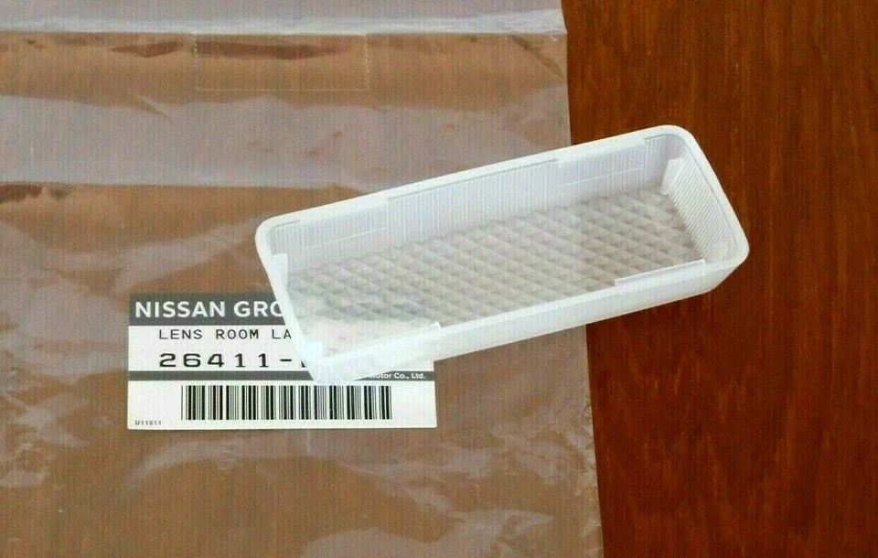 Datsun 日产 620 720 拾音器正版内部屋顶房间圆顶灯镜头原始设备制造商 — 第 2/2 张图片