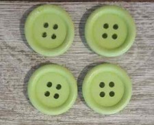 wood pastel colors sewing buttons 4 holes green 3/4 inch 20mm 4pc