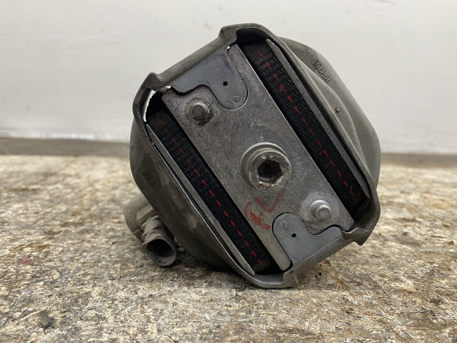 Bentley Flying Spur 2013-2018 FRONT+LEFT Engine mount
