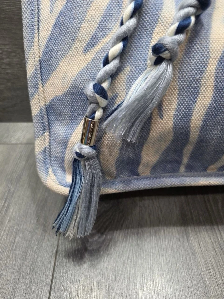 VINCE CAMUTO Tally Bolso de Mano Cartera Bolso de Lona Blanco Azul Claro Jean B000470 Foto 2 de 4