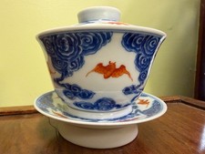 Antique Chinese Qing Dynasty Blue And White Red Bats Porcelain Tea Bowl Set