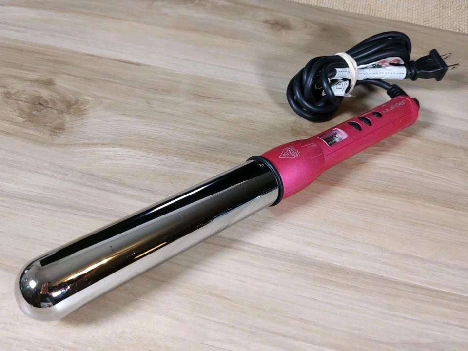 NuMe Magic Curling Wand HB212 1.25" Hot Pink & Chrome Barrel ✅ - Image 2 of 4