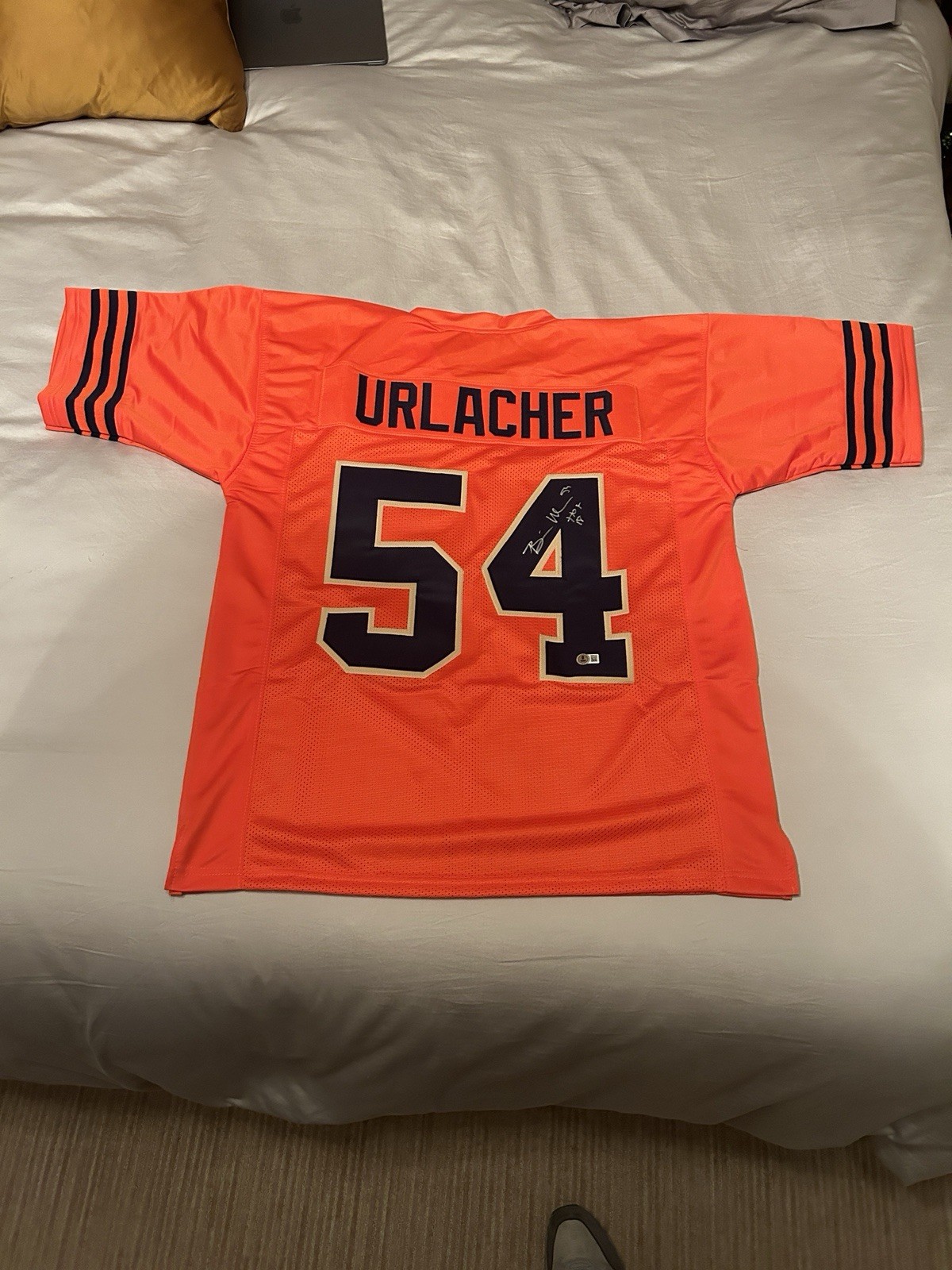 Brian Urlacher Autographed Signed Chicago Bears (Hall Of Fame 18) Custom Jersey - Beckett Authenticated 