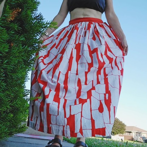 VTG 60s 70s THC Hawaiian Textiles Maxi Skirt Red White Geometric Barkcloth Sz 4 - Video 1 of 1