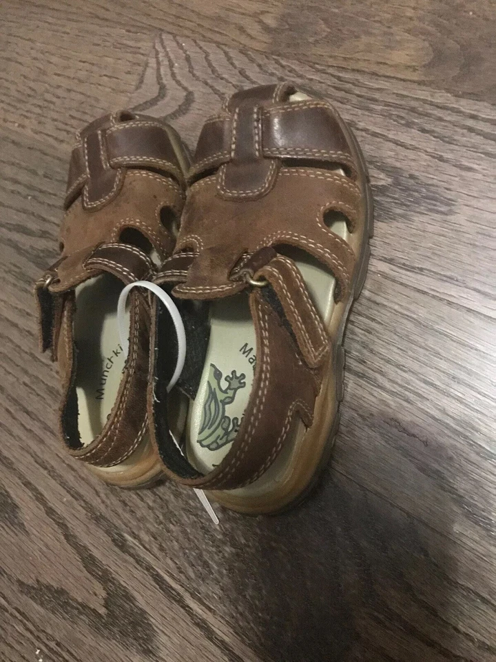 Munchkin Match'n Go Fisherman Sandals Shoes  W/ Velcro Fastening Boys Size 9MEUC - Image 4 of 4
