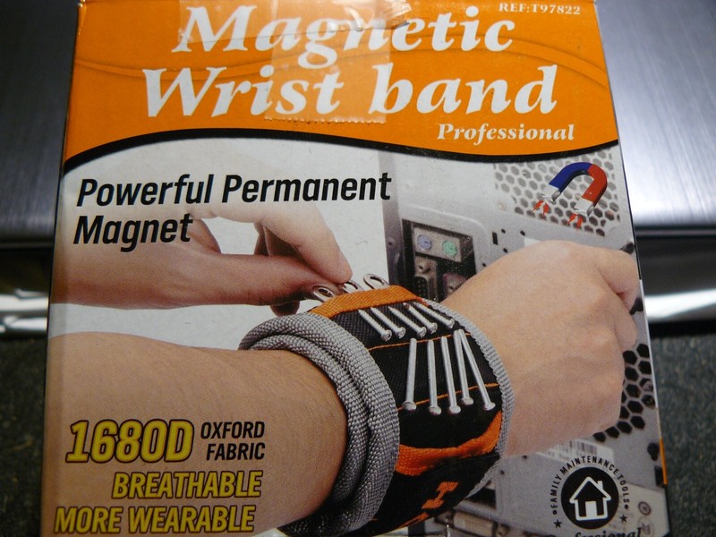 MAGNETIC WRISTBAND STRONG MAGNETS HOLDS SCREWS NAILS BOLTS PARTS DRILL BITS