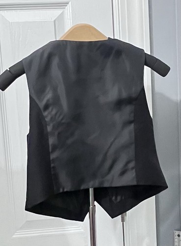 Boys Size 4t H&M Black Suit Pants Jacket Vest White Shirt Black Tie Excellent - Picture 6 of 6