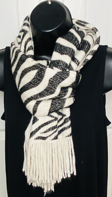 CEJON Cable Knit Scarf Oblong Fringed Acrylic Black Cream Zebra Print