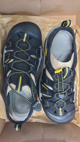 KEEN Newport H2 Waterproof Sandals Mens Sz 9 Black