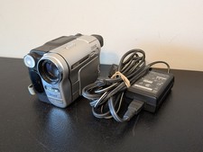 Sony HandyCam CCD-TRV138 HI-8 Camcorder 990x Zoom Hi8 w AC Adapter Tested READ