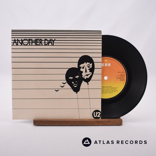 U2 - Another Day - 7" Vinyl Record - EX/VG+ - Imagen 2 de 8