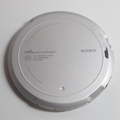 SONY D EJ985 Portable CD Player Timepiece Ready To Use Authentic