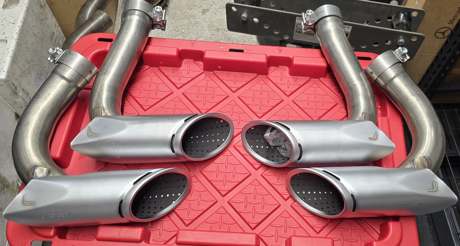LAMBORGHINI URUS EXHAUST TIPS SILVER OEM TAILPIPE SATIN