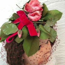 VTG RARE 1950s Regal Ladies Womens Pink Rose Buds Floral Crown Netted Veil Hat