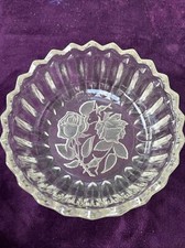 Vintage Glass Fruit Trifle Bowl Roses On Bottom 8.5” Dia X 4” Deep