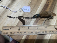 Antiguo señuelo de pesca con barril giratorio The Weezel (lote #15868)