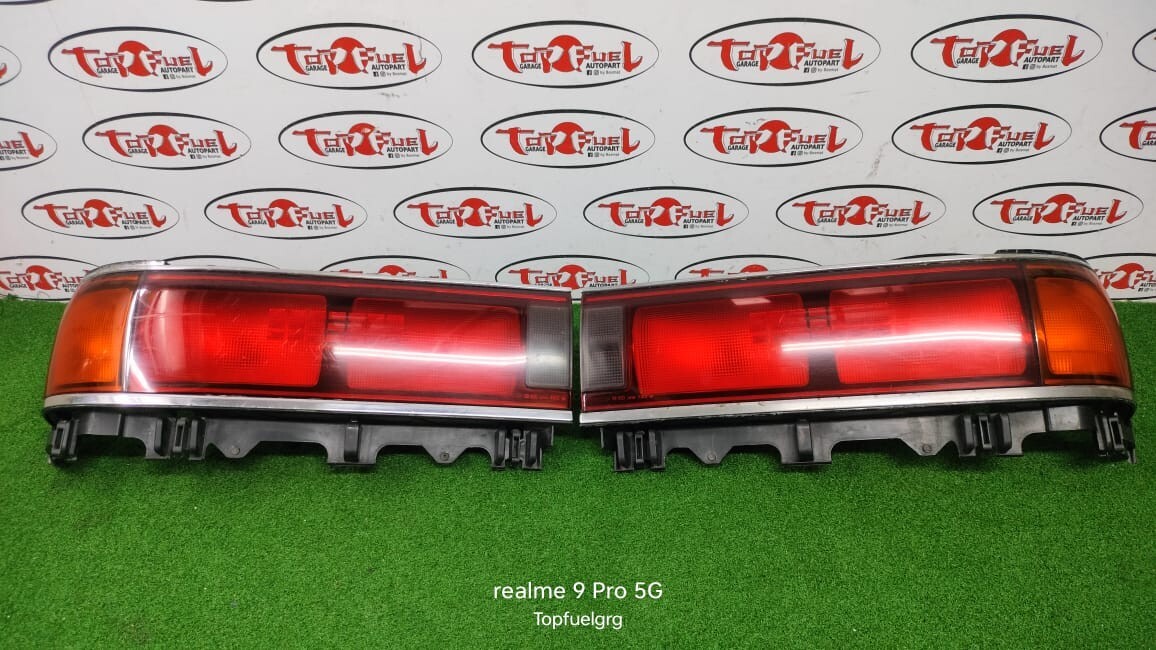 Toyota Mark II 1988-1992 gx81 Grande Twin Turbo OEM Tail