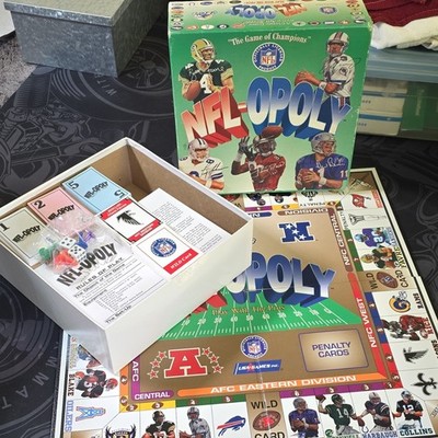 USAopoly NFL-OPOLY Board Game Complete Set Football Theme Dice Tokens Cards