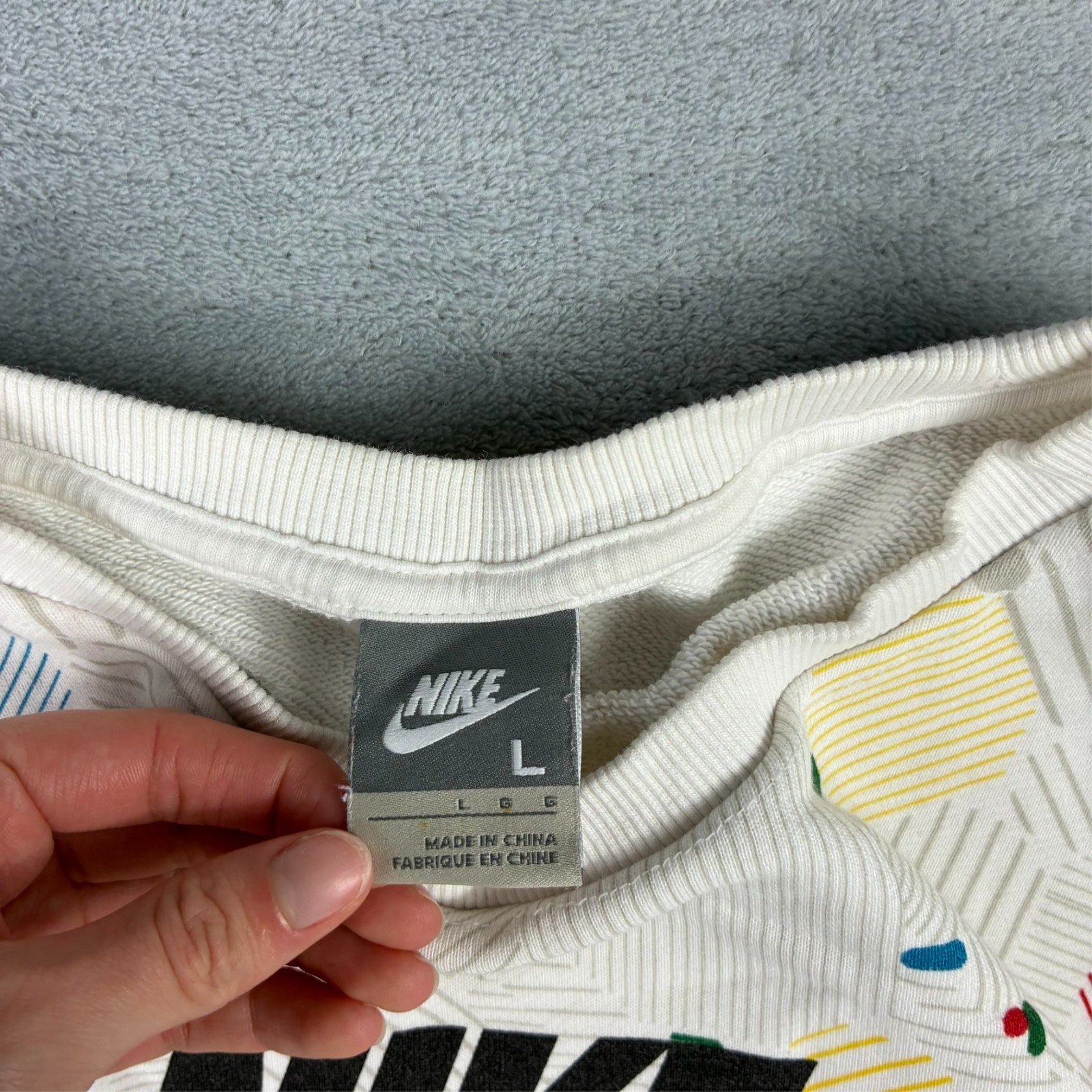 Women's Vintage Nike Air 2000's Colourful Geometric Graphic Sz Large Sweatshirt image 5