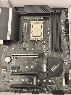 MSI PRO Z690 A ATX LGA1700 Motherboard DDR4 w/ Intel Core i7 12700KF