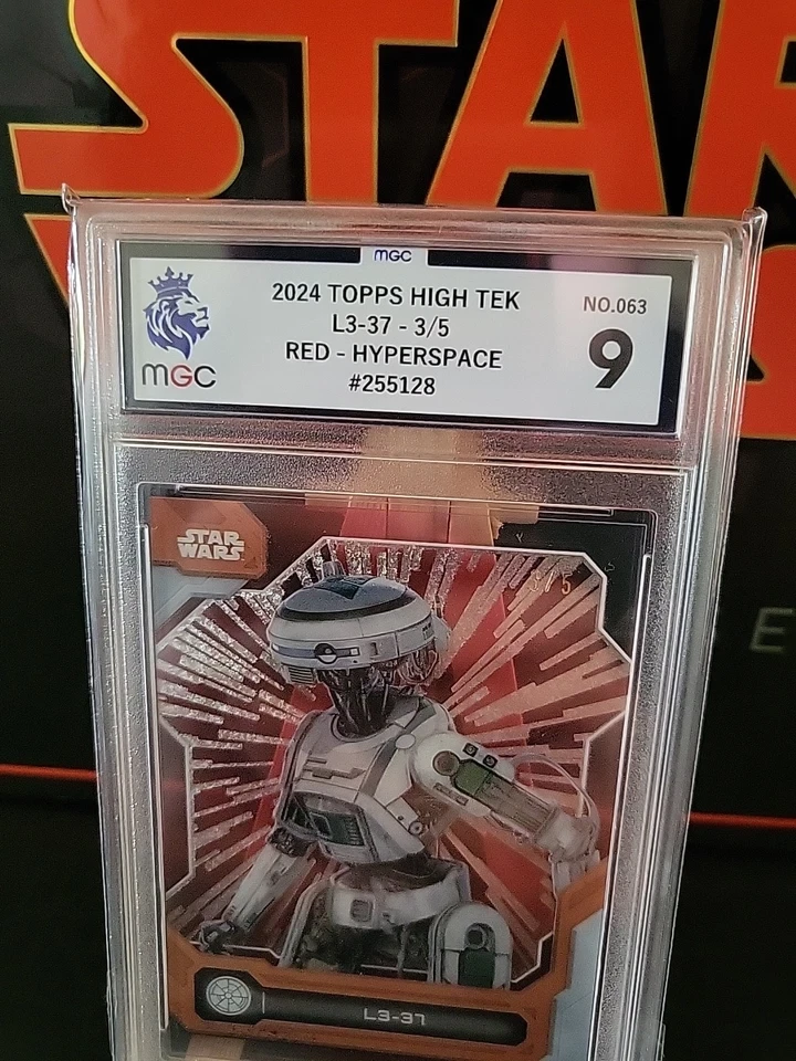 Topps Star Wars High Tek L3-37 Droid  3/5 Red Hyperspace Solo A Star Wars Story - Image 4 of 4