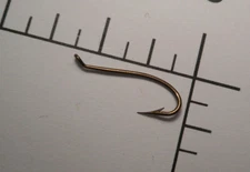 100 MUSTAD HOOKS #13 2X LONG SHANK TROUT Fly Tying Sproat Rev. Wide 3913A