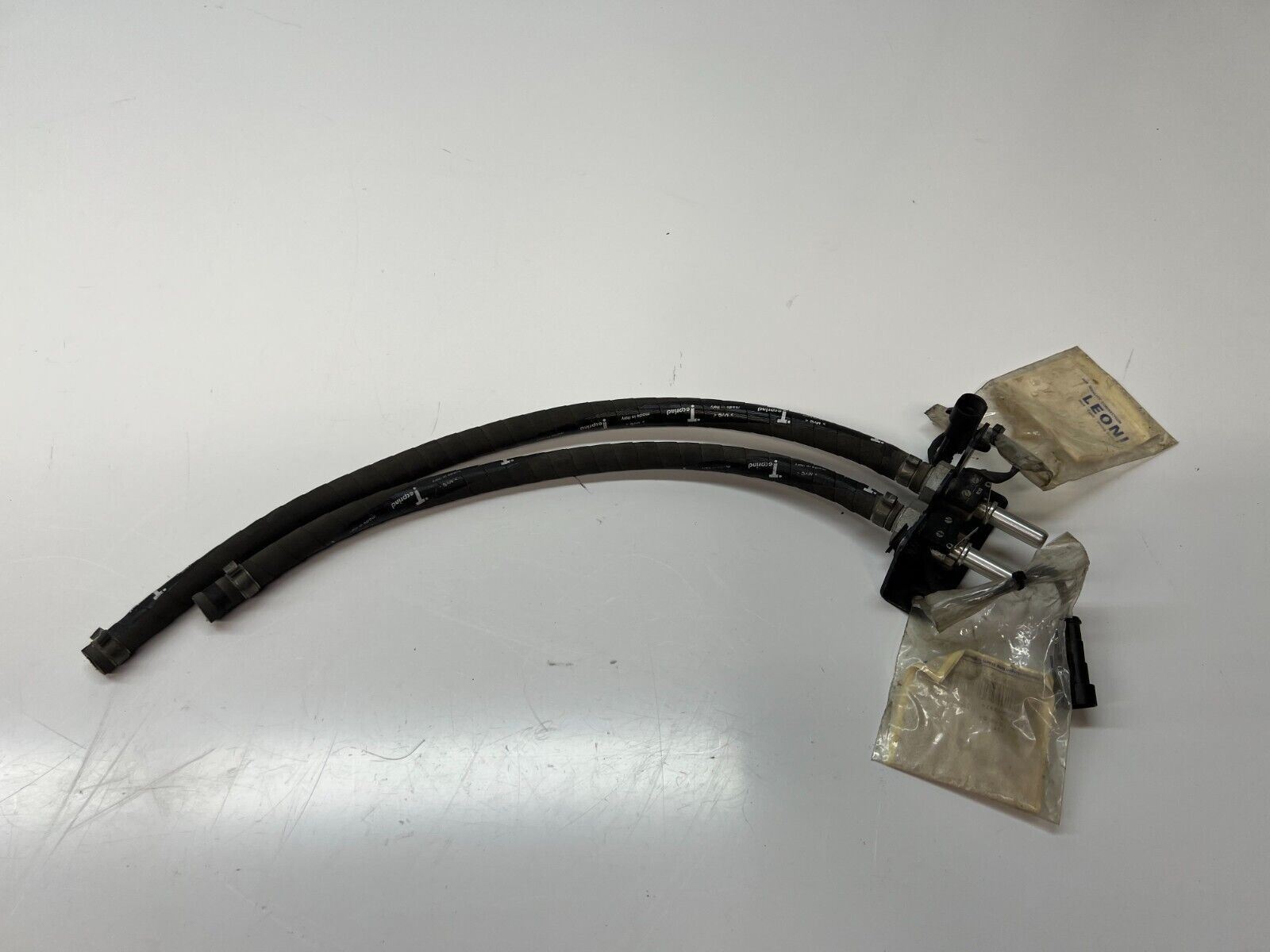 LAMBORGHINI MURCIELAGO MICRO SWITCH  PIPE UNION CONNECTOR UNIT OEM 07L907457 