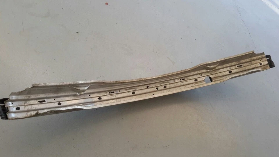 BMW 325i 325ci 325xi 330ci 330xi 330ci 2001-2005 barra de refuerzo delantera barra de refuerzo Foto 2 de 4