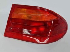 Feu arrière Mercedes 240