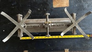 FORCE 10 KILO  Balance Scale Cast Iron • Original Paint