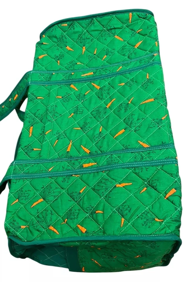 Bolsa de pañales verde vintage con zanahorias 🥕 hecha a mano 18” X 10” X 9” bebé Foto 3 de 4
