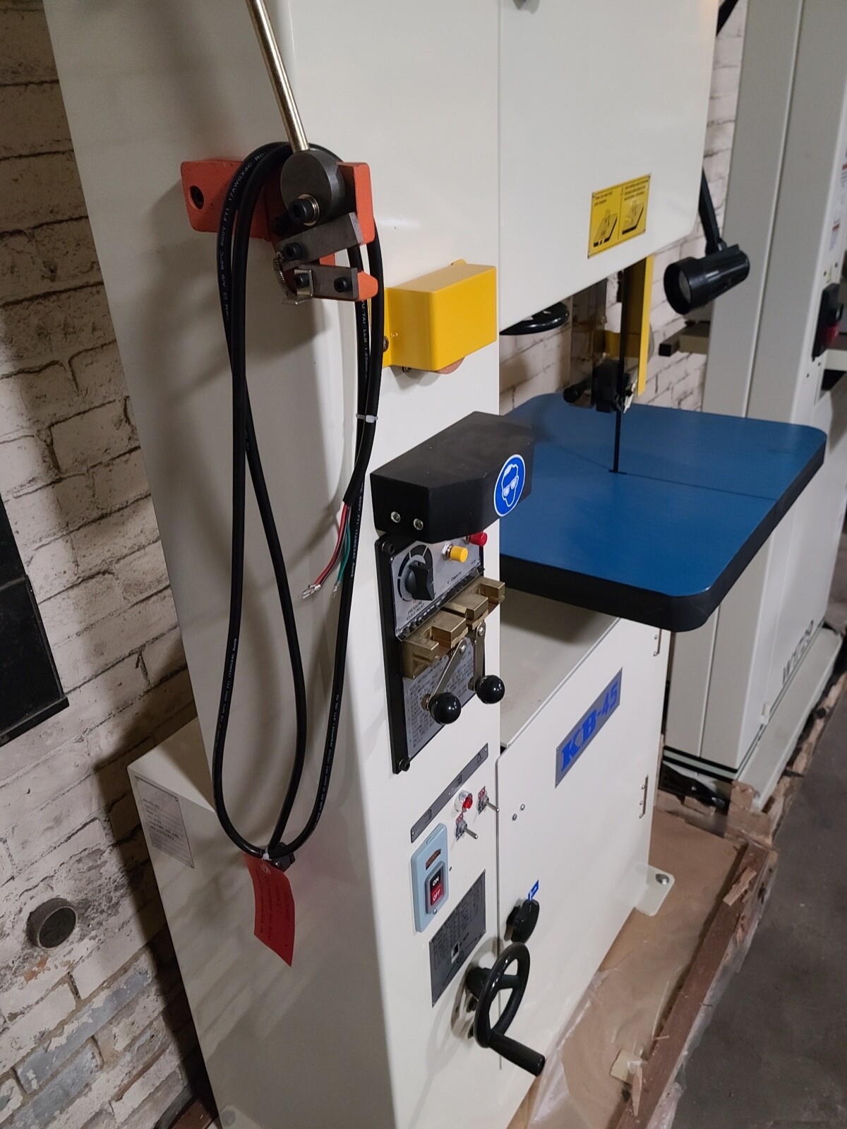 ACCURA 01810 18” vertical metal band saw new in crate w/welder SWEET TOOL! eBay