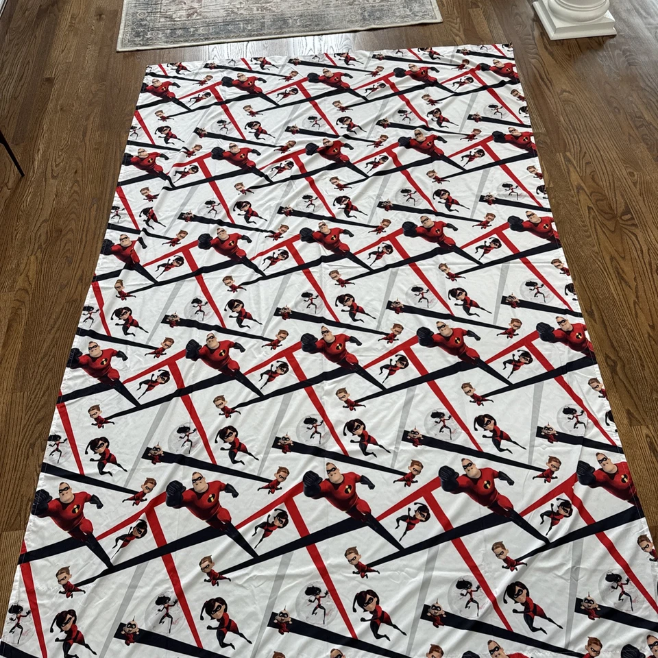 Juego de 2 sábanas dobles planas y 1 funda de almohada Disney Pixar Los Increíbles Foto 2 de 4