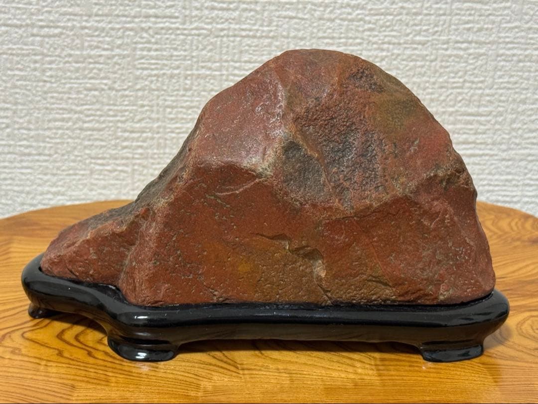 SUISEKI Japanese Red Stone 7.4 inch Width Natural Viewing Rock