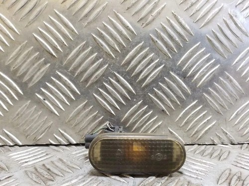 VW PASSAT B3/B4 3A2, 35I Kotflügelblinker vorne rechts 1H0949111 1.9 32162838