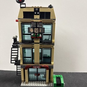 Lego Marvel Set 76005 Spider-man: Daily Bugle Showdown/please read description 