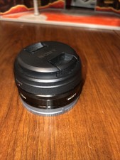 SONY E 20mm F2.8 SEL20F28 Lens E-mount In Near Mint Condition W/ Covers