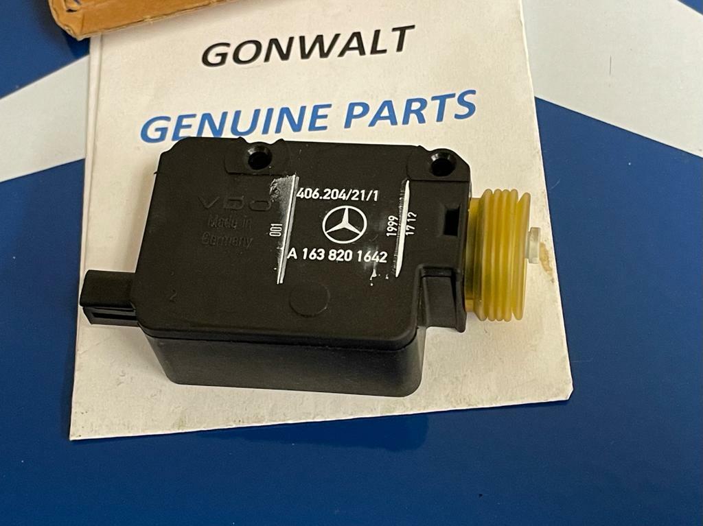 MERCEDES Ml W163 98-2001 Fuel Door Lock Actuator 1638201642 for  