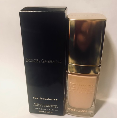 Base líquida Dolce Gabbana The foundation Perfect Luminous NATURAL GLOW 100 - Imagen 3 de 3
