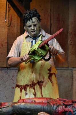 NECA THE TEXAS CHAINSAW MASSACRE LEATHERFACE CLOTHED ACTION FIGURE