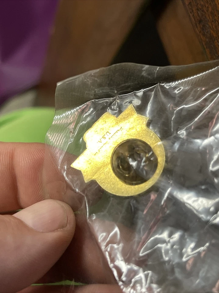 new old stock Sonic 10th Anniversary Pin Promo RARE Sega Genesis the Hedgehog - Image 2 of 3