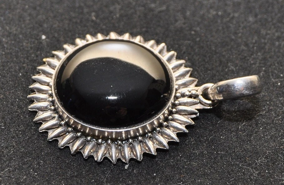 Ciondolo Pendente rotondo raggi sole Argento 925 pietra Onice nero - Immagine 3 di 4