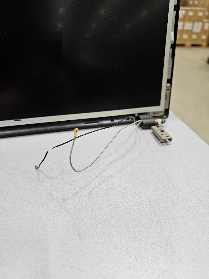 MSI Ms-175a 17.3 " FHD 1920x1080 Notebook Display - Broken,Nicht Aktiv,für Teile - Bild 3 von 4