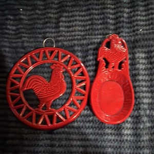 Red Cast Iron Rooster Trivet Set of 2 Painted Farm Animal Kitchen Decor